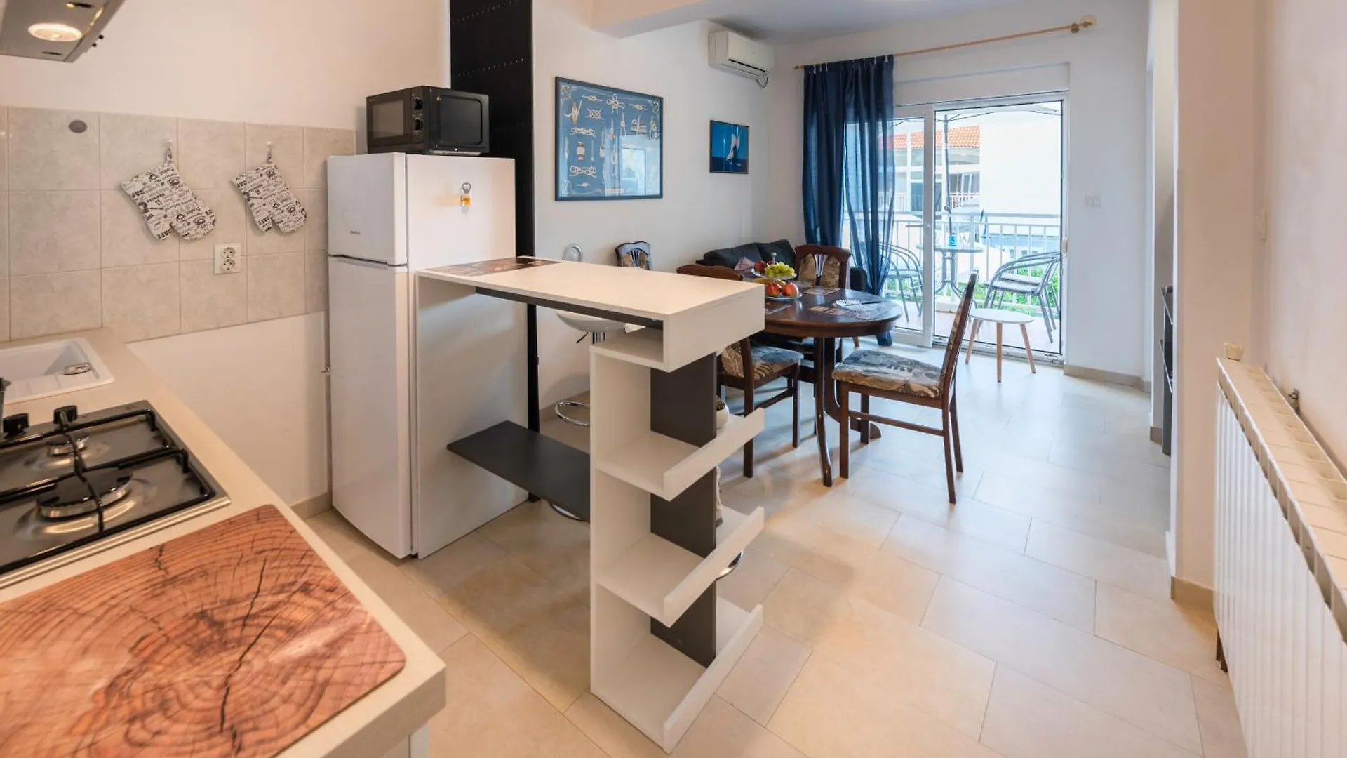 Apartment Anamaria With Seaview Petrcane
